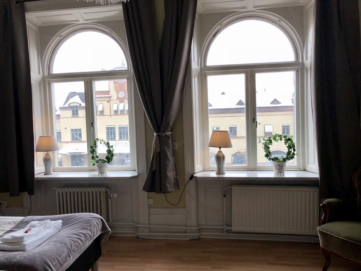 Jaernvaegshotellet Gävle Kültér fotó