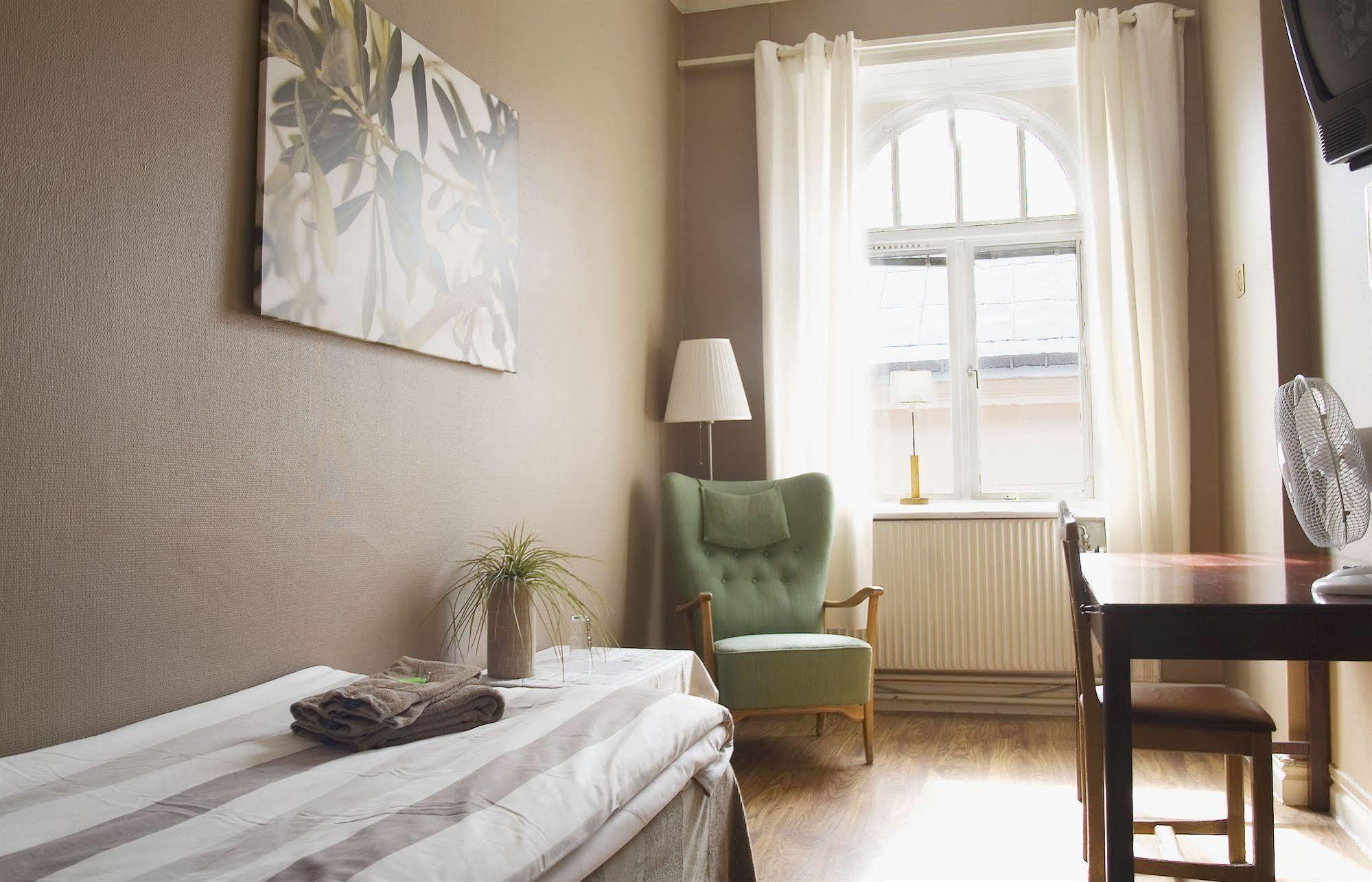 Jaernvaegshotellet Gävle Kültér fotó